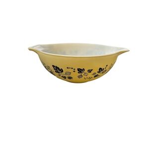 Pyrex 444 Yellow Gooseberry 4 Quart Vintage Cinderella Mixing Bowl Large Handles
